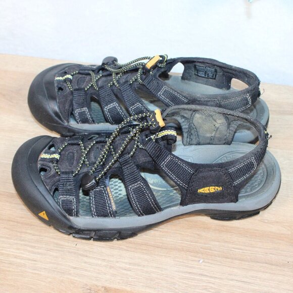 Keen Newport H2 Black Gray Sport Sandals 7.5 Outdoor Hiking Water Shoe